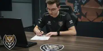Esports player signing new 2026 contract with team